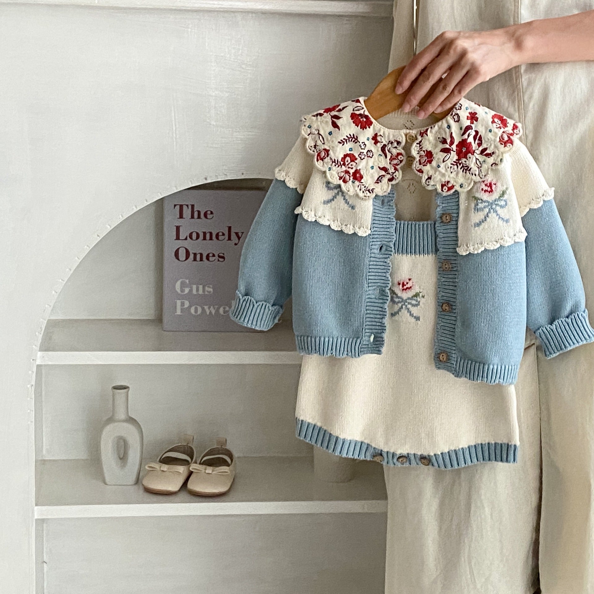 Hand Crocheting Lace Jacquard Knitted Coat And Spaghetti Straps Knitted Romper